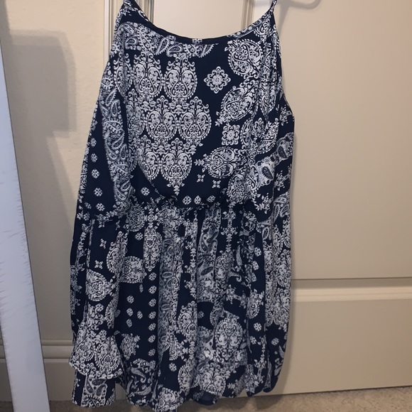 Altar’d State, Navy & White, open shoulder, romper - Picture 5 of 5